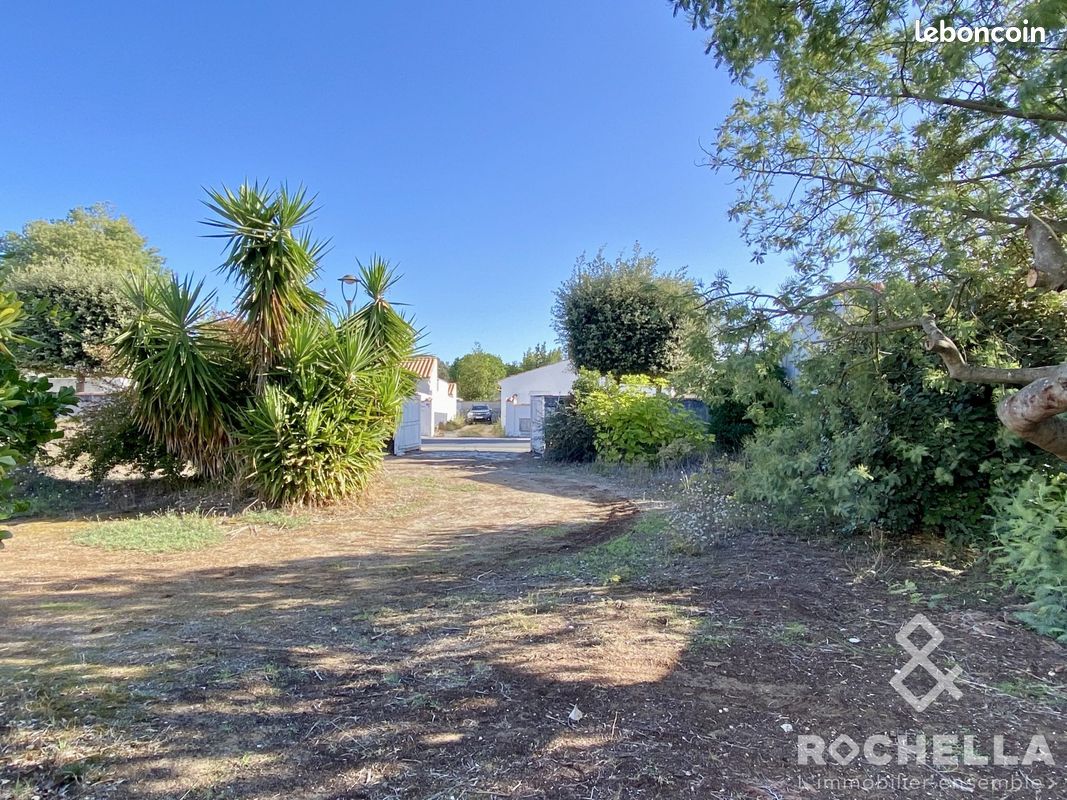 Terrain 227 m² · à La Flotte · 227 m² · 242 000 €