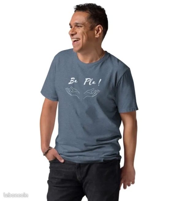 T- shirt (image 3)