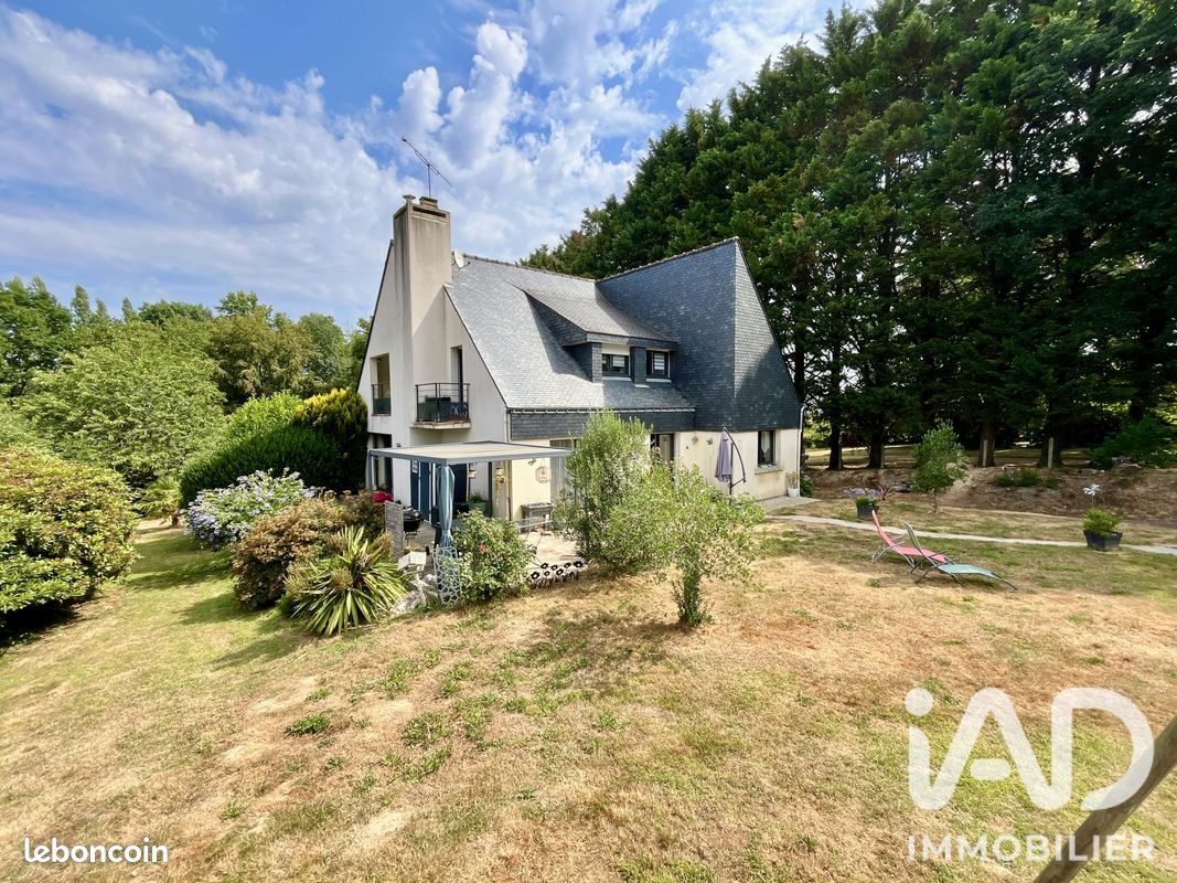 Maison 6 pièces 201 m² · à Saint-Gonnery · 201 m² · 270 000 €