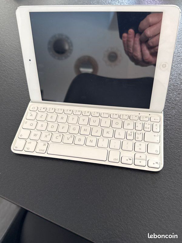 STOP AFFAIRE : Apple IPad Mini 32 Go Blanc (image 1)
