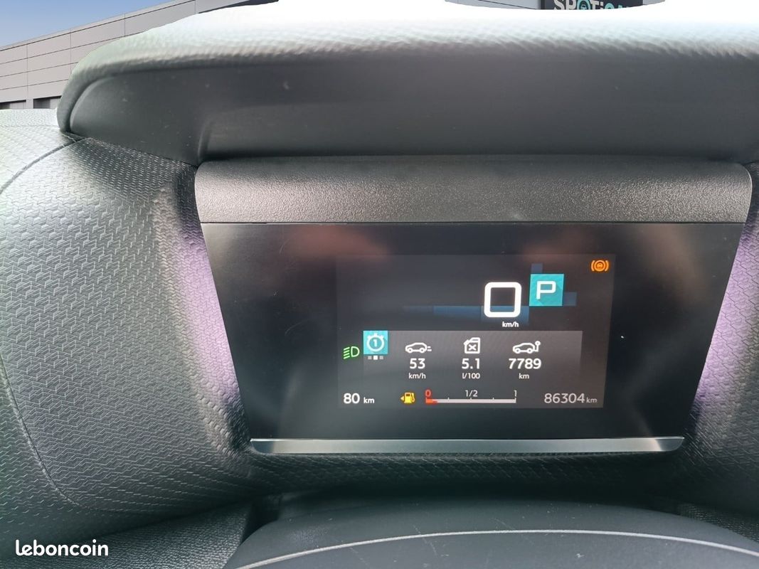 CITROEN C4 BlueHDi 130 S&S EAT8 Shine (image 16)