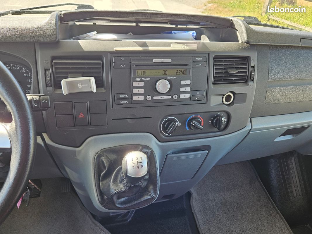 Ford transit trigano carioca 2.2 tdci 110 (image 11)