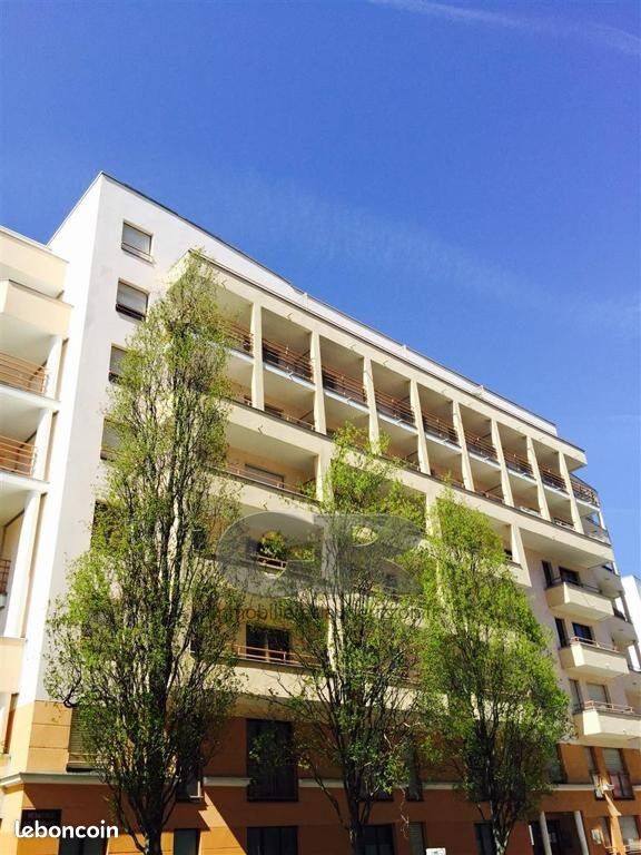 Parking 65 m² · à Nancy · 65 m² · 772 €/mois