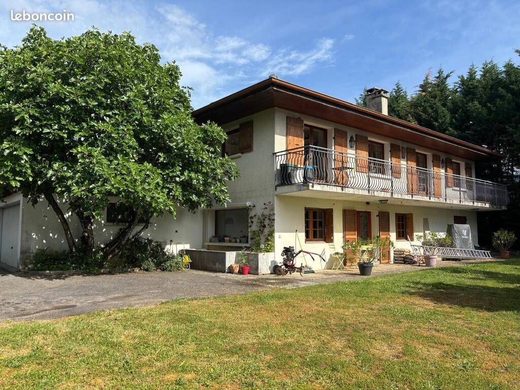Maison 6 pièces 214 m² · à Divonne-les-Bains · 214 m² · 1 200 000 €