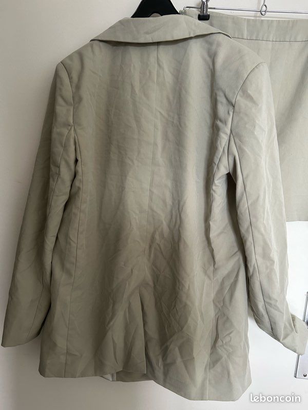 Ensemble blazer et jupe taille M vert clair (image 7)