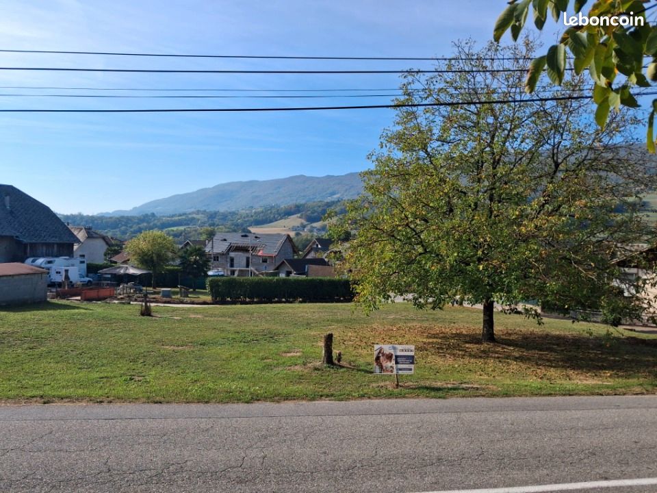 Terrain 376 m² · à Vallières-sur-Fier · 80 000 €