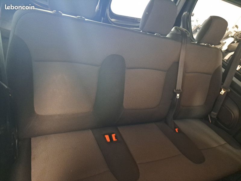 Renault TRAFIC III COMBI L2 2.0 BLUE DCI 150CH S&S ZEN 8 PLACES (image 19)