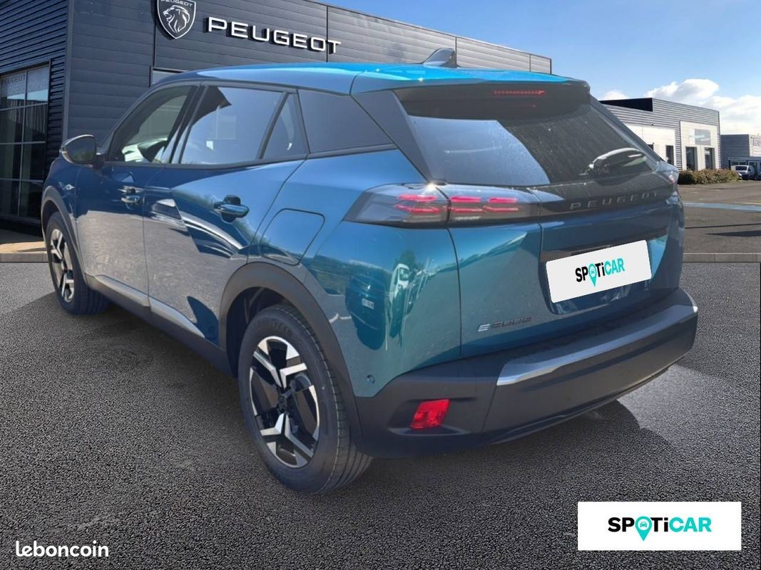 PEUGEOT 2008 Electrique 54 kWh 156 ch Allure (image 7)