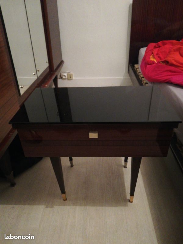 Table de chevet (image 1)