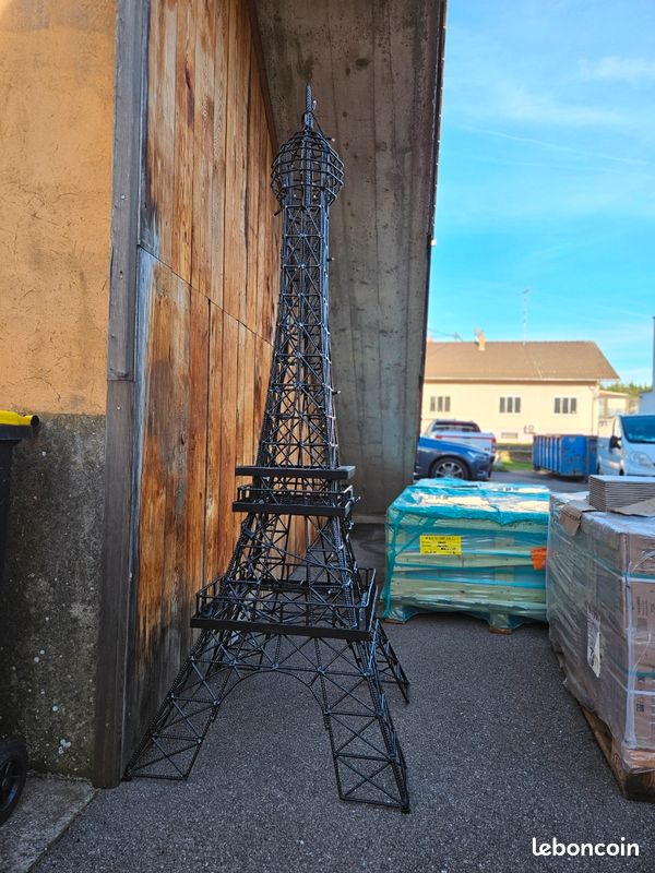 Tour eiffel géante déco (image 4)