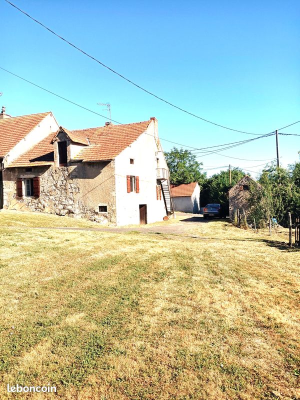 Maison 4 pièces 74 m² · à Créchy · 74 m² · 75 000 €