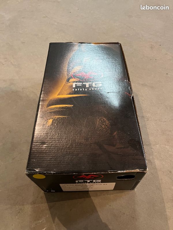 Chaussures de sécurité FTG neuves T45 (image 2)
