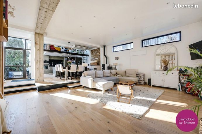 Loft 7 pièces 160 m²