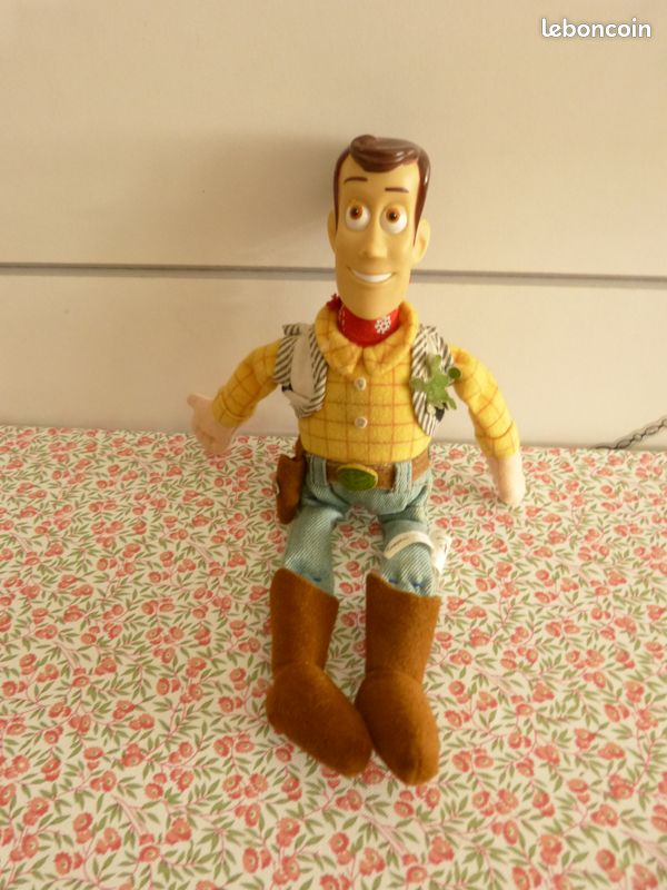 Figurine de 30 cm : Woody Toy Story (image 3)
