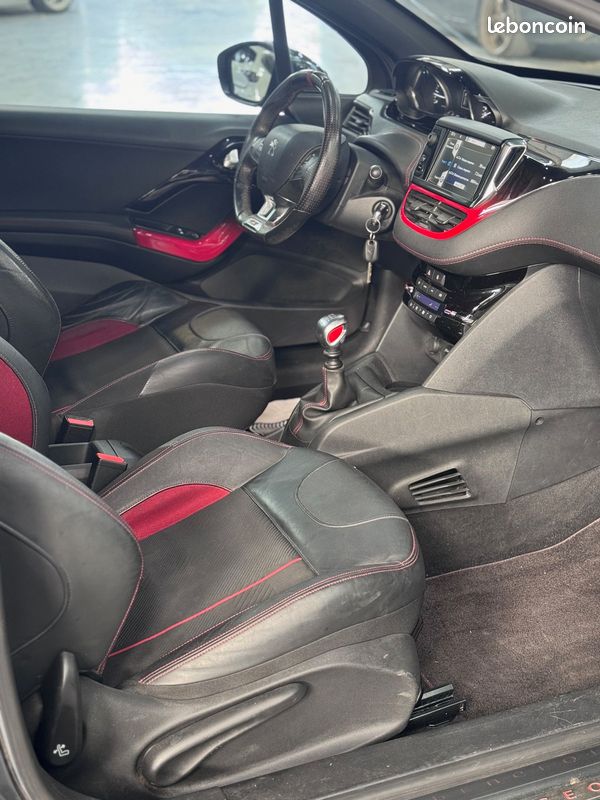 Peugeot 208 1.6 THP 200CH GTI GARATIE 1 AN entretien complet bon etat CT OK (image 8)