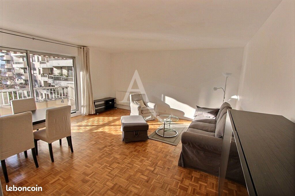 Appartement 2 pièces 48 m² · à Courbevoie · 48 m² · 1 437 €/mois