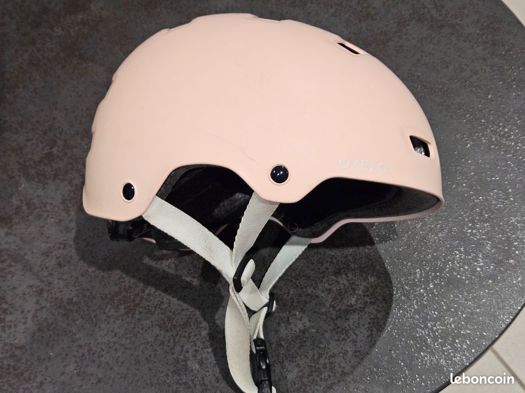 Lot De 2 Casques Enfant : Petzl (blanc) Et Oxelo (noir) – Protections Skateboard, Trottinette, Vélo