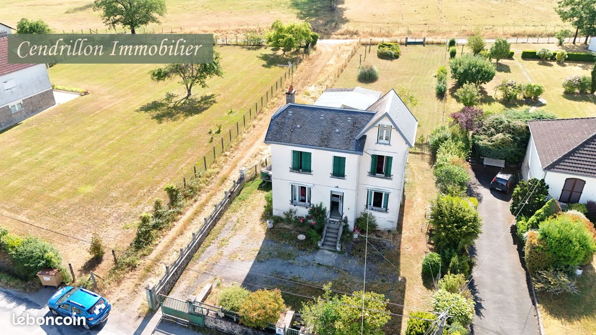 Maison 4 pièces 156 m² · à Bourganeuf · 156 m² · 79 600 €