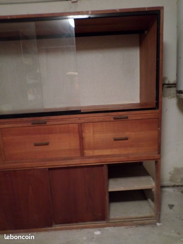 Superbe meuble de magasin avec portes vitrées (image 7)