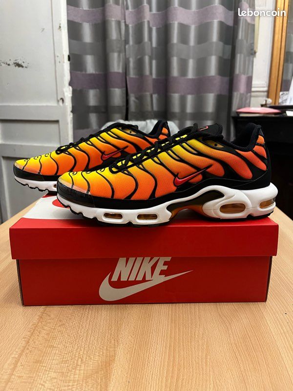 Nike Air Max Plus Tn Requin Orange Et Noir Nike Air Max Plus