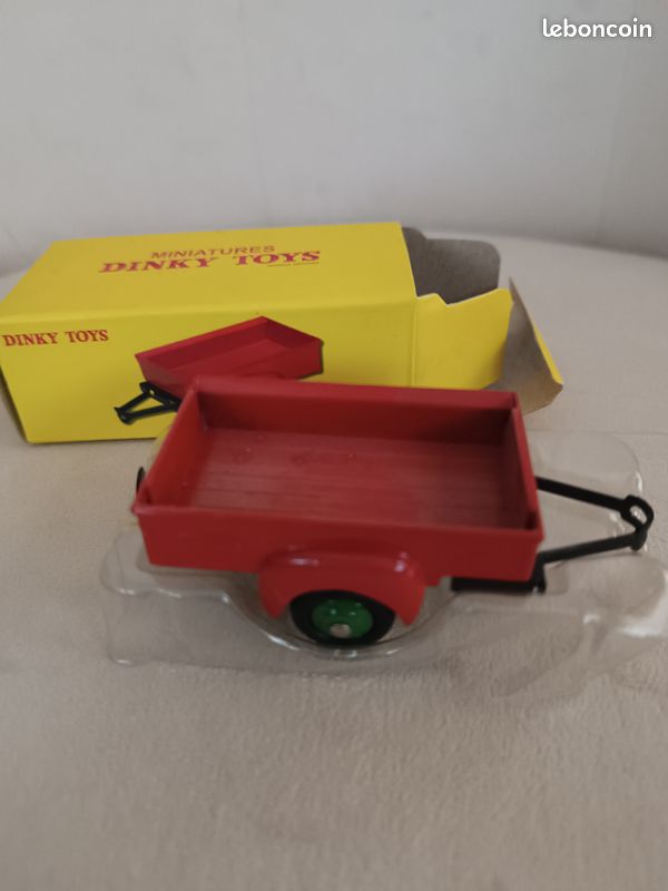 Voiture dinky toys atlas 25 S (image 1)