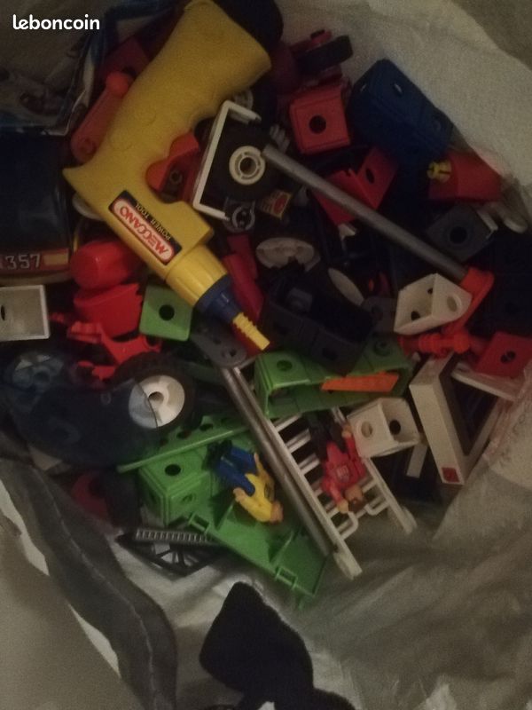 Lot de jouets mécanos junior (image 1)