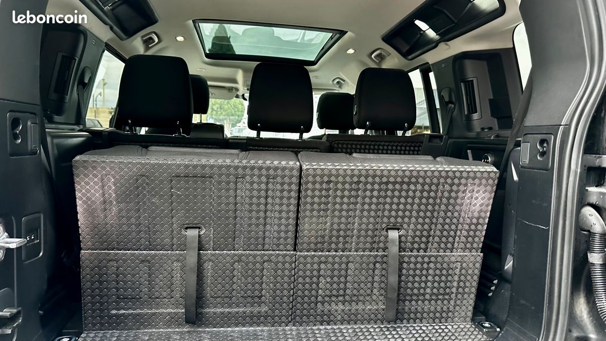 Land rover Defender 110 7places 3.0d i6 mhev SE 200cv diesel (image 7)