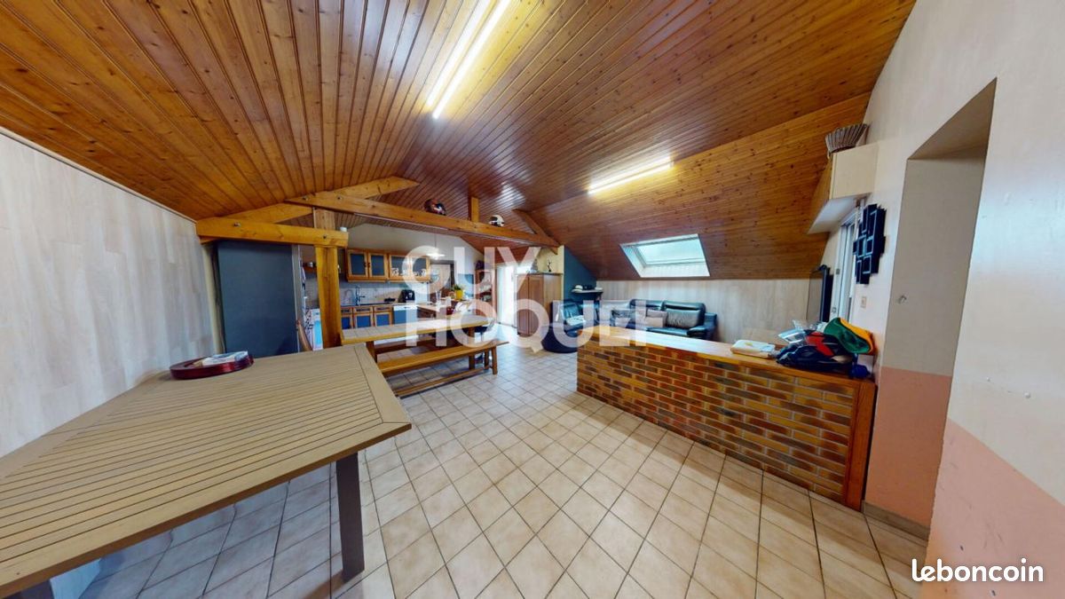 Maison 9 pièces 199 m² · à Thouaré-sur-Loire · 199 m² · 449 000 €