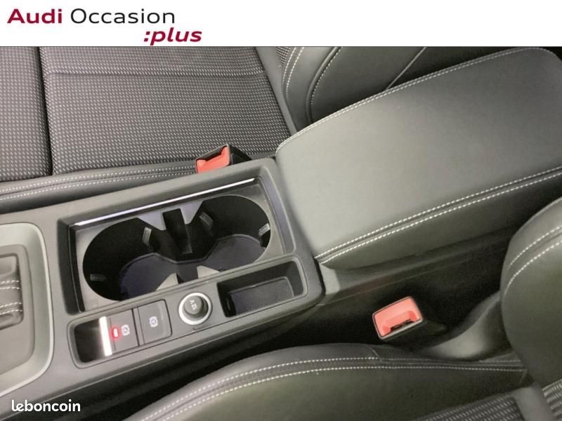 Audi Q3 45 TFSI e 245ch S line S tronic 6 (image 32)
