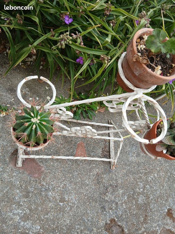 Support à plantes en fer forgé (image 2)