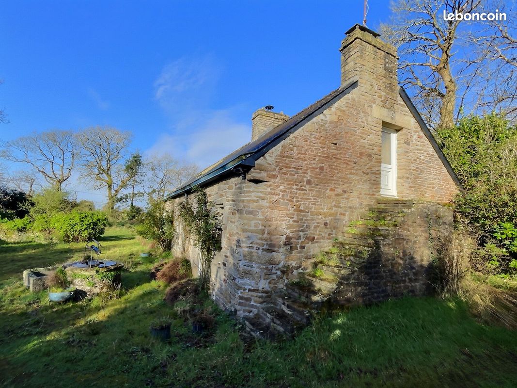 Maison 9 pièces 260 m² · à Saint-Yvi · 260 m² · 364 000 €