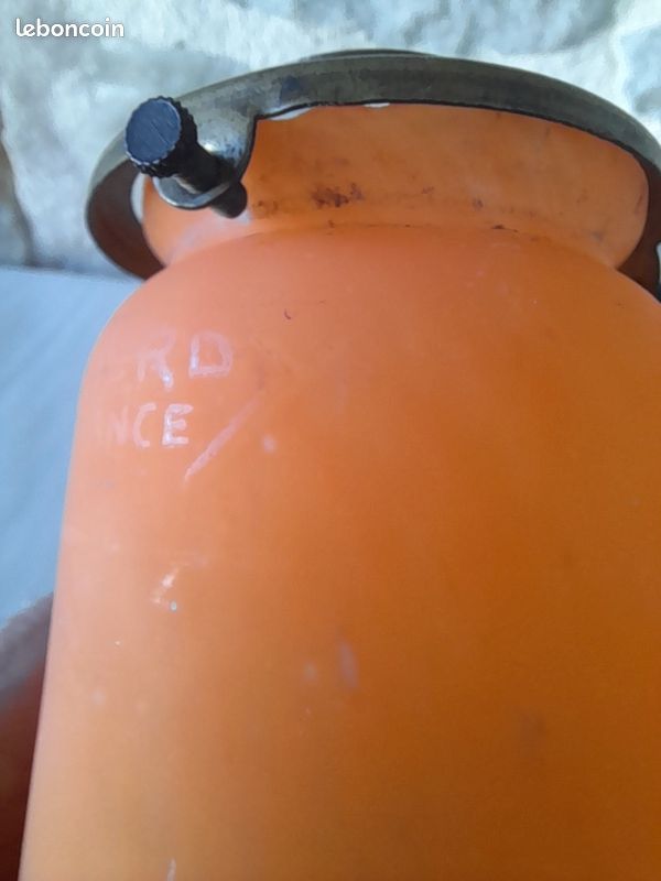 Tulipe en verre avec sa griffe (image 3)