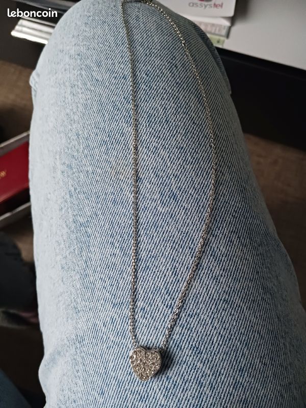 Collier coeur (image 1)