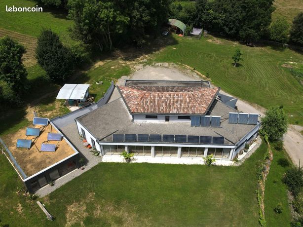 Maison 10 pièces 241 m²