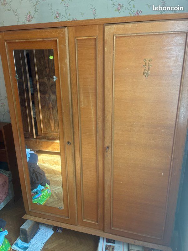 Armoire sans pied avec glace (image 1)