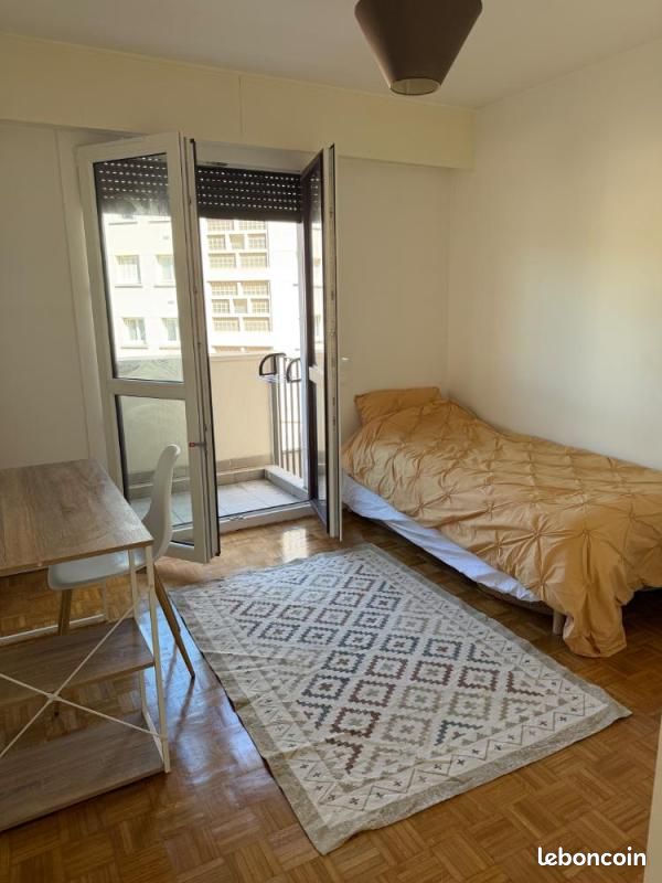 Appartement 1 pièce 83 m² · à Saint-Maur-des-Fossés · 83 m² · 780 €/mois