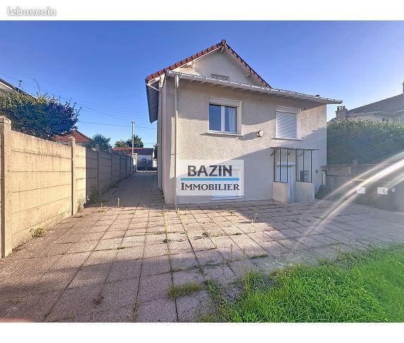 Maison 5 pièces 106 m² · à Sainte-Geneviève-des-Bois · 106 m² · 345 000 €