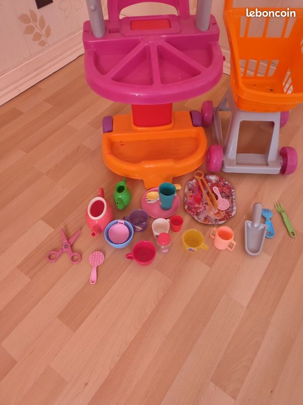 Dinette marchande avec caddie et pleins d'accessoires (image 5)