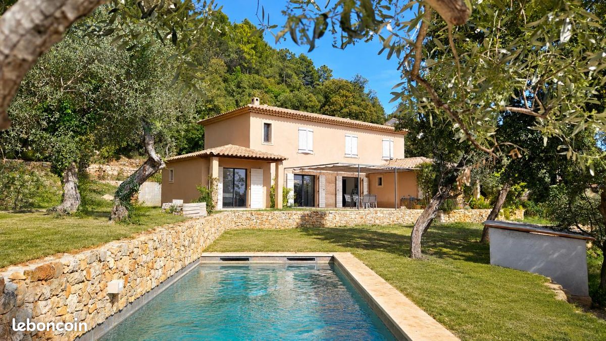 Maison 6 pièces 165 m² · à Claviers · 165 m² · 725 000 €