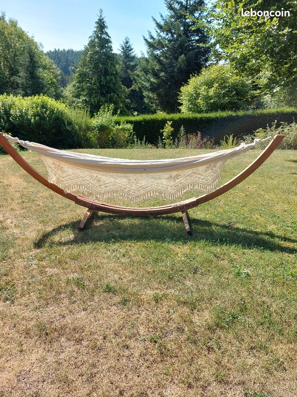 Hamac macrame sur pied (image 1)