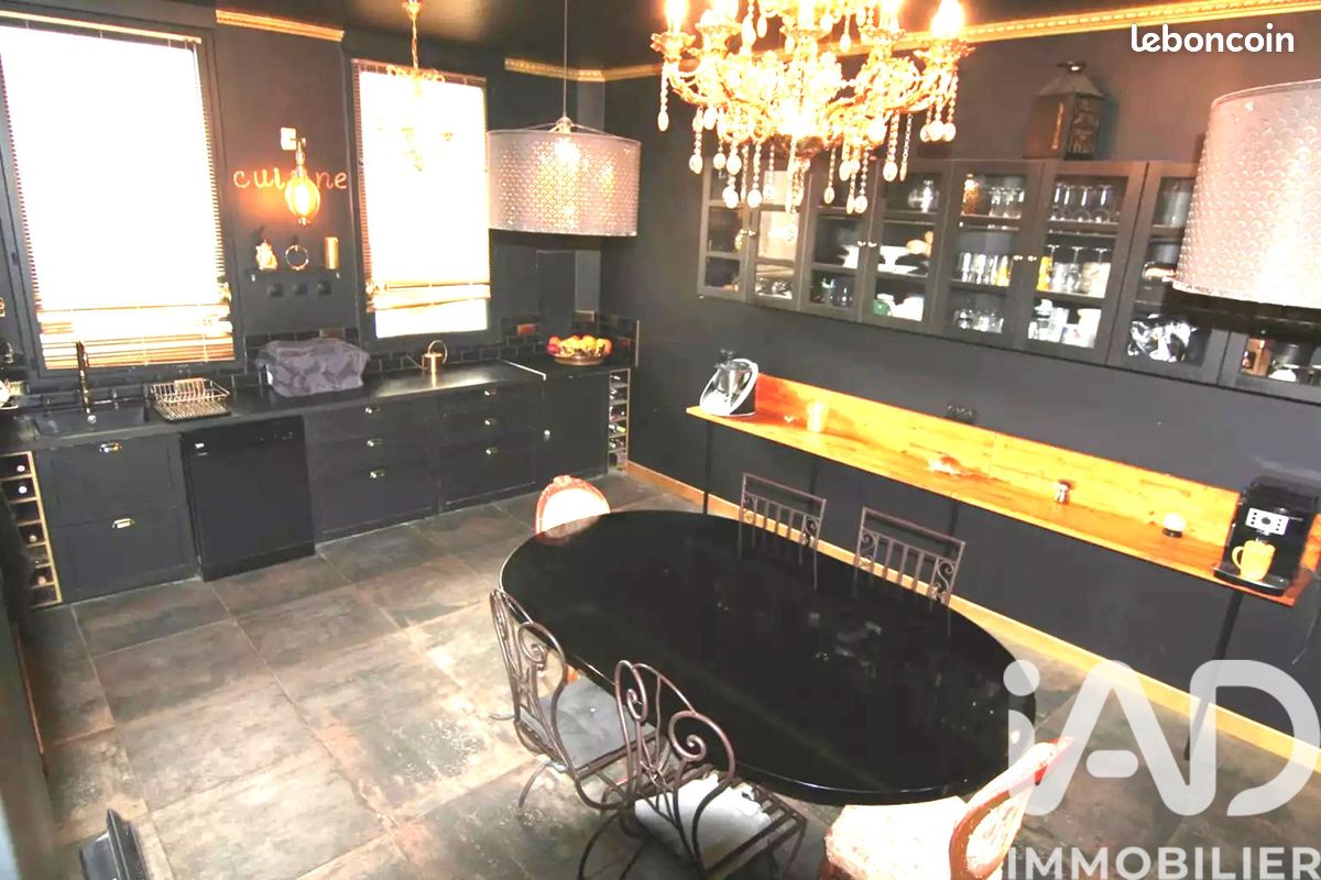 Appartement 7 pièces 148 m² · à Saint-Chéron · 148 m² · 258 000 €