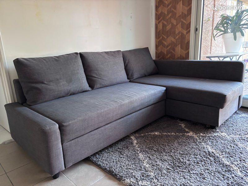 Canapé d’angle IKEA FRIHETEN – convertible + coffre