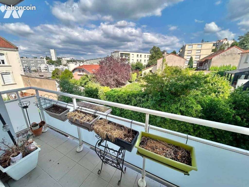 Appartement 3 pièces 61 m² · à Saint-Étienne · 61 m² · 90 000 €