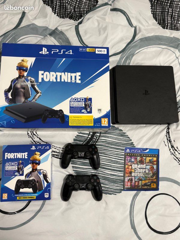 Console Sony PS4 Slim 500Go Noire - Très Bon état - Avec Minecraft ?