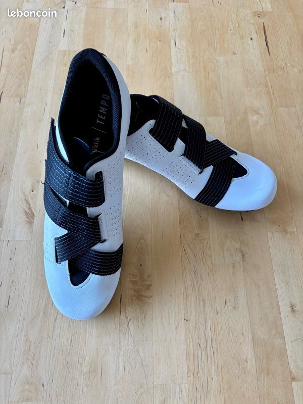 Chaussures vélo Fizik Tempo Powerstrap R5 (blanc/noir - taille 45) - Équipements vélos
