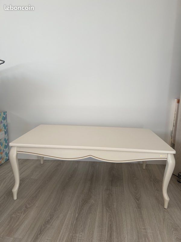 Table beige (image 1)