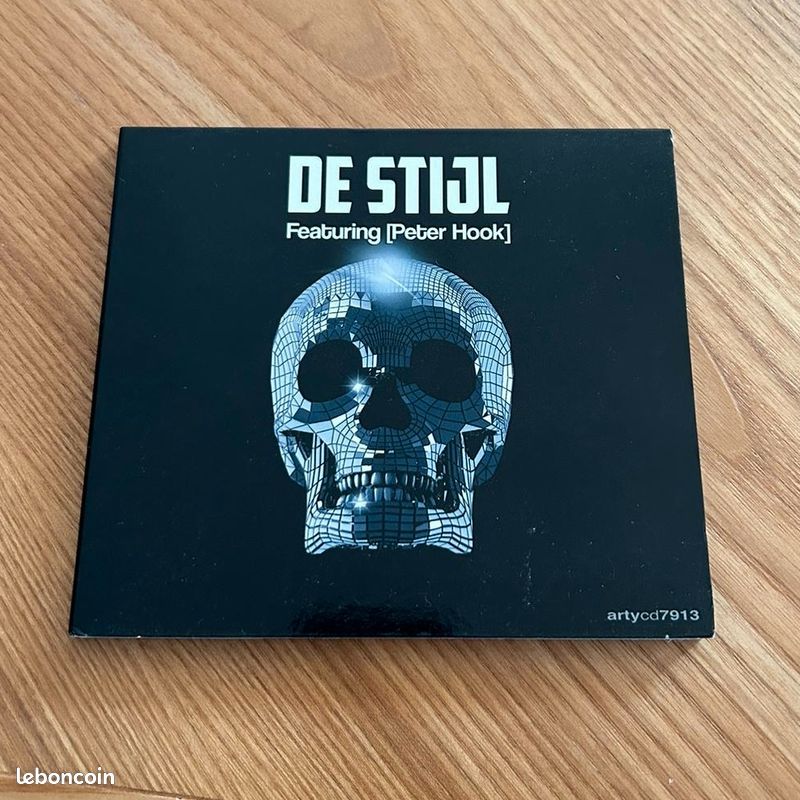 De Stijl feat Peter Hook (image 1)