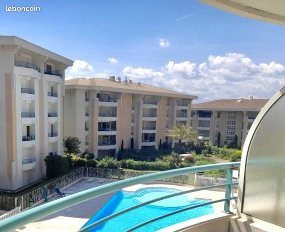 Particulier a Particulier Appartement T1 avec piscine 50 m de la mer – Frejus