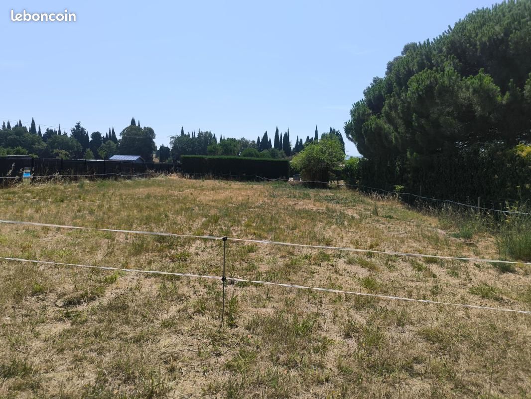 Terrain 746 m² Brugairolles · 35 000 €