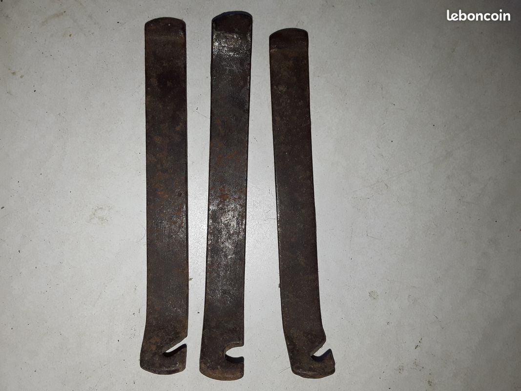 2 Démonte-pneus Vélo Anciens - Années 70 - Pour Pièces Ou Réparation